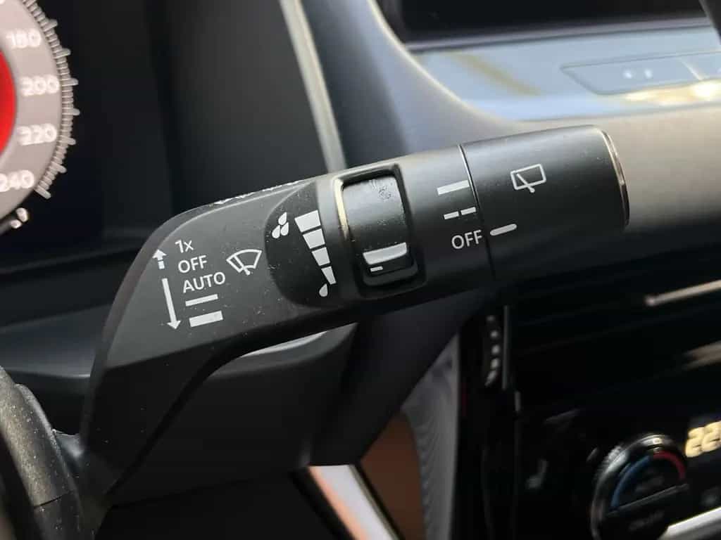 Nissan Qashqai Tekna 4x4 Panorama Automatik Design 12/2022-photo-24