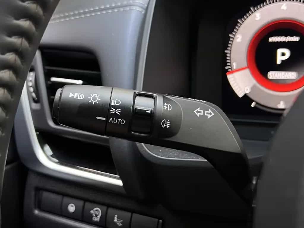 Nissan Qashqai Tekna 4x4 Panorama Automatik Design 12/2022-photo-25