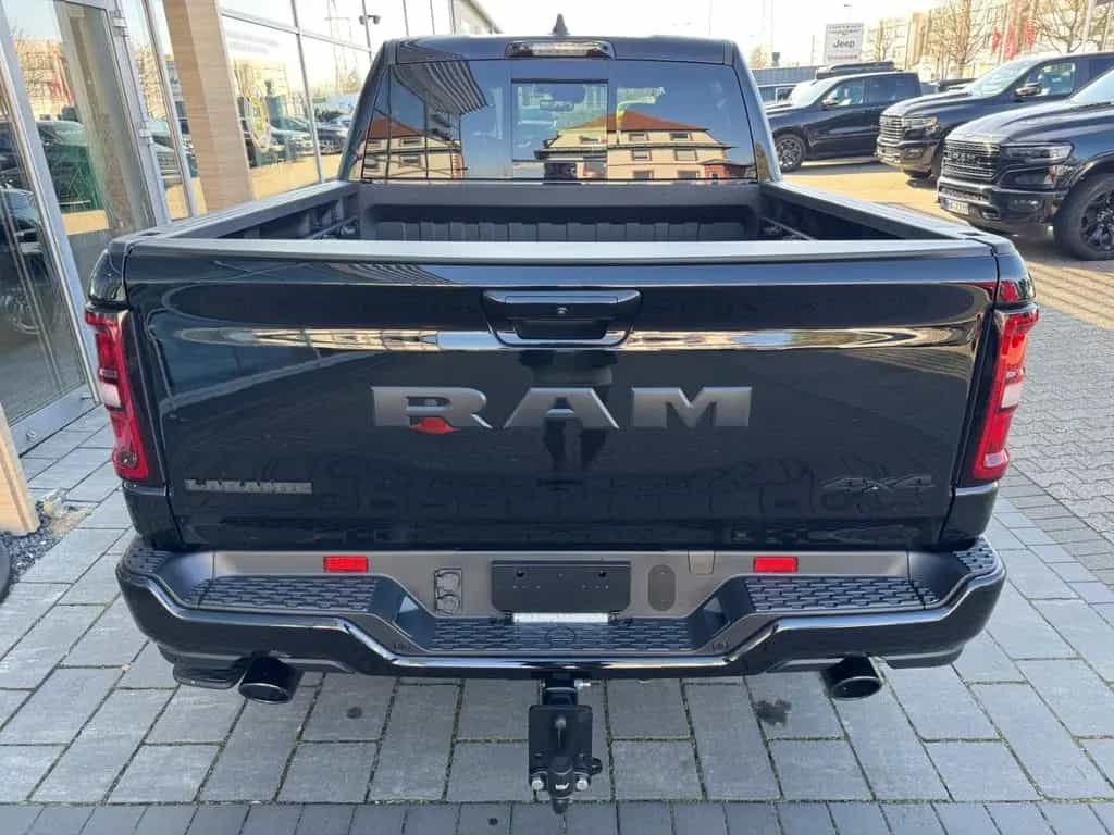 Dodge RAM 1500 Laramie Night 3 Jahre Garantie ab 0,99% null-photo-11