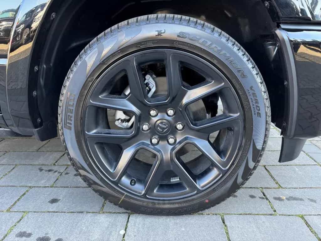 Dodge RAM 1500 Laramie Night 3 Jahre Garantie ab 0,99% null-photo-16