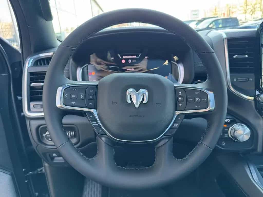 Dodge RAM 1500 Laramie Night 3 Jahre Garantie ab 0,99% null-photo-23