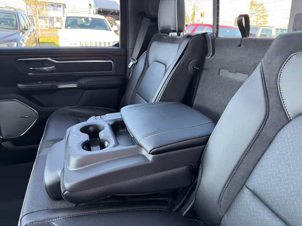 Dodge RAM 1500 Laramie Night 3 Jahre Garantie ab 0,99% null-photo-27