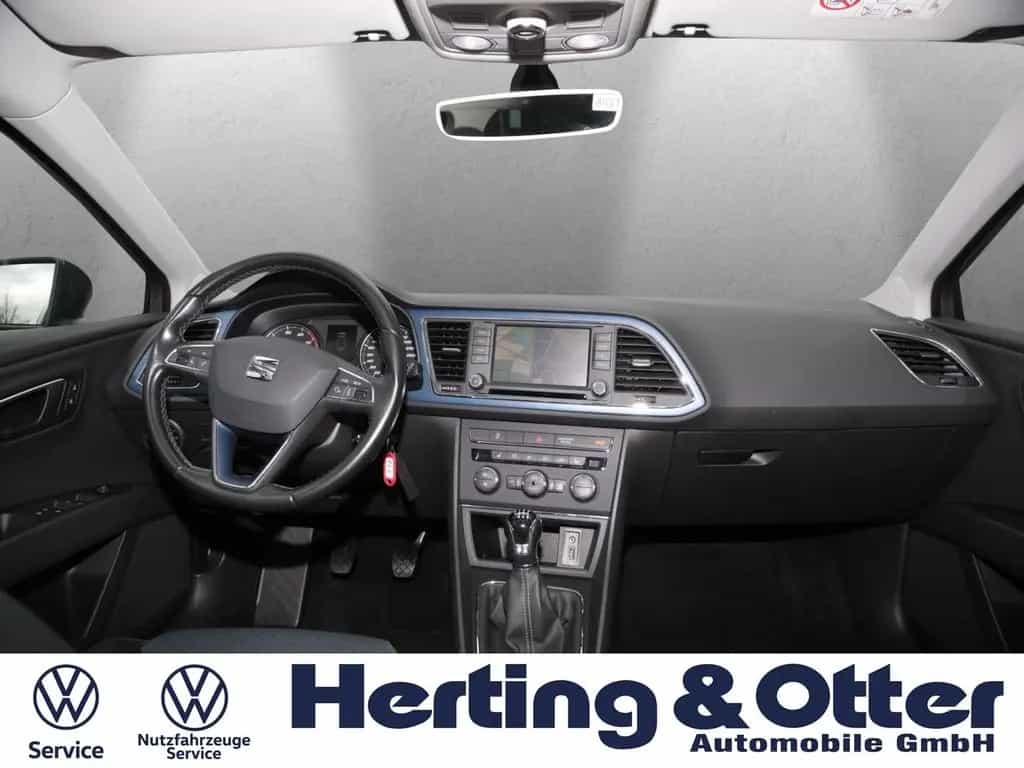 Seat Leon ST Connect LED Panorama Navi GJR SHZ Klima 12/2016-photo-10