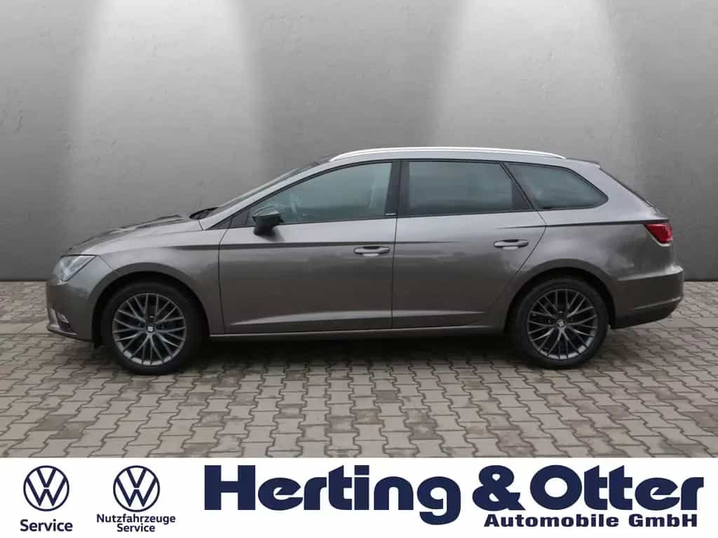 Seat Leon ST Connect LED Panorama Navi GJR SHZ Klima 12/2016-photo-2