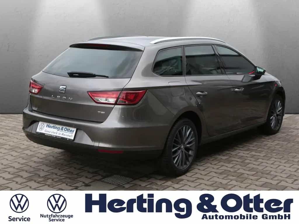 Seat Leon ST Connect LED Panorama Navi GJR SHZ Klima 12/2016-photo-3