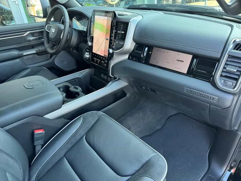 Dodge RAM 1500 Laramie Night 3 Jahre Garantie ab 0,99% null-photo-17