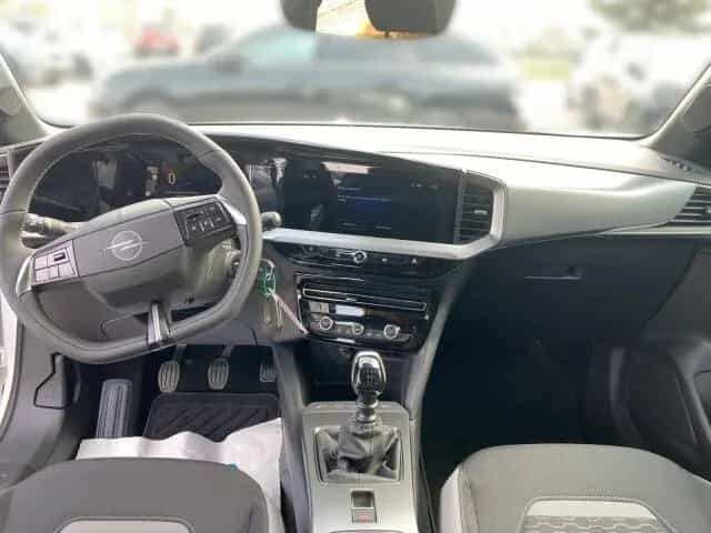 Opel Mokka Edition 1.2 +Allwetter+LHZ+SHZ+ null-photo-9