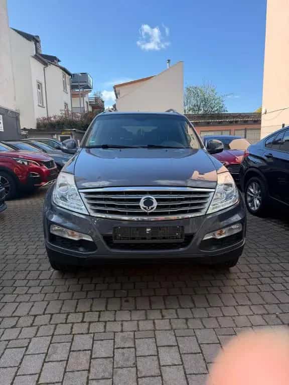 Ssangyong Rexton 4WD 7-Sitzer Leder 05/2017-photo-1
