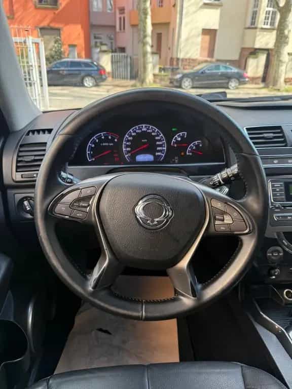 Ssangyong Rexton 4WD 7-Sitzer Leder 05/2017-photo-11