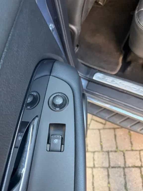 Ssangyong Rexton 4WD 7-Sitzer Leder 05/2017-photo-14