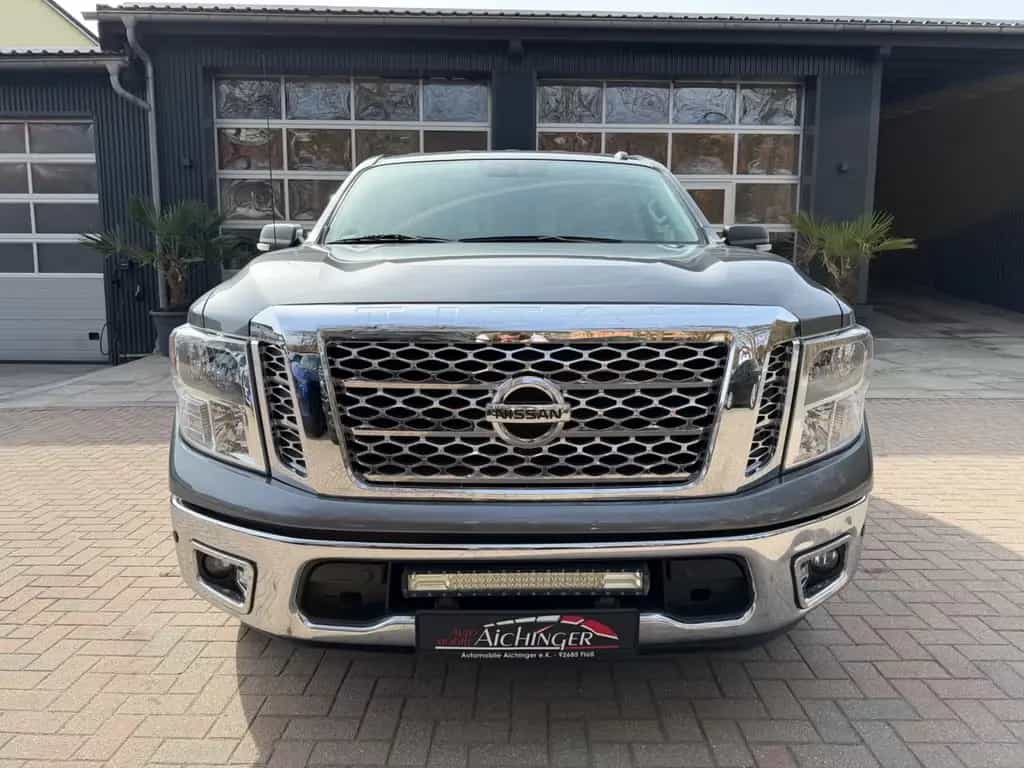 Nissan Titan 5.6L V8 Pick-Up Texas Titan 3500kg Ahk 07/2017-photo-1