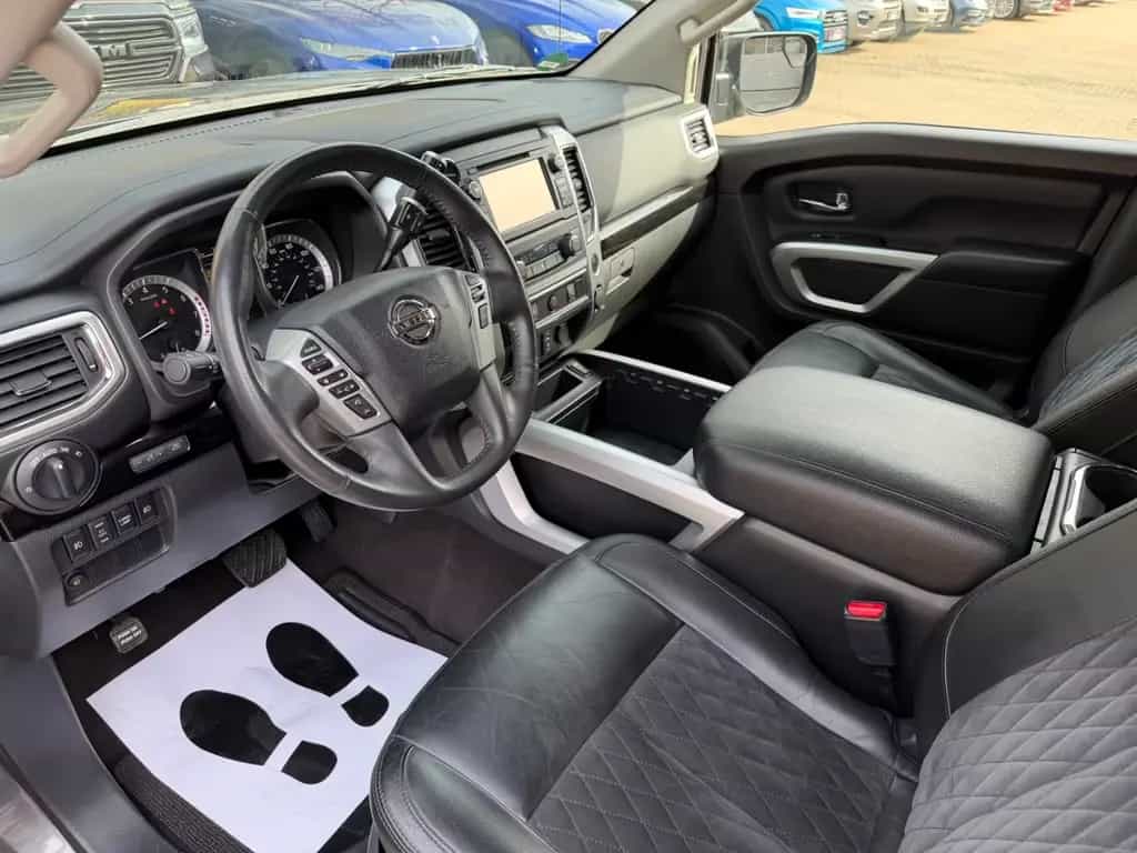 Nissan Titan 5.6L V8 Pick-Up Texas Titan 3500kg Ahk 07/2017-photo-10