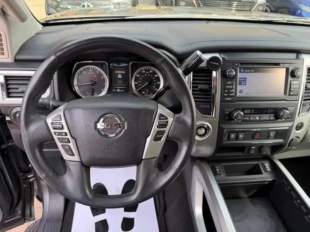 Nissan Titan 5.6L V8 Pick-Up Texas Titan 3500kg Ahk 07/2017-photo-15