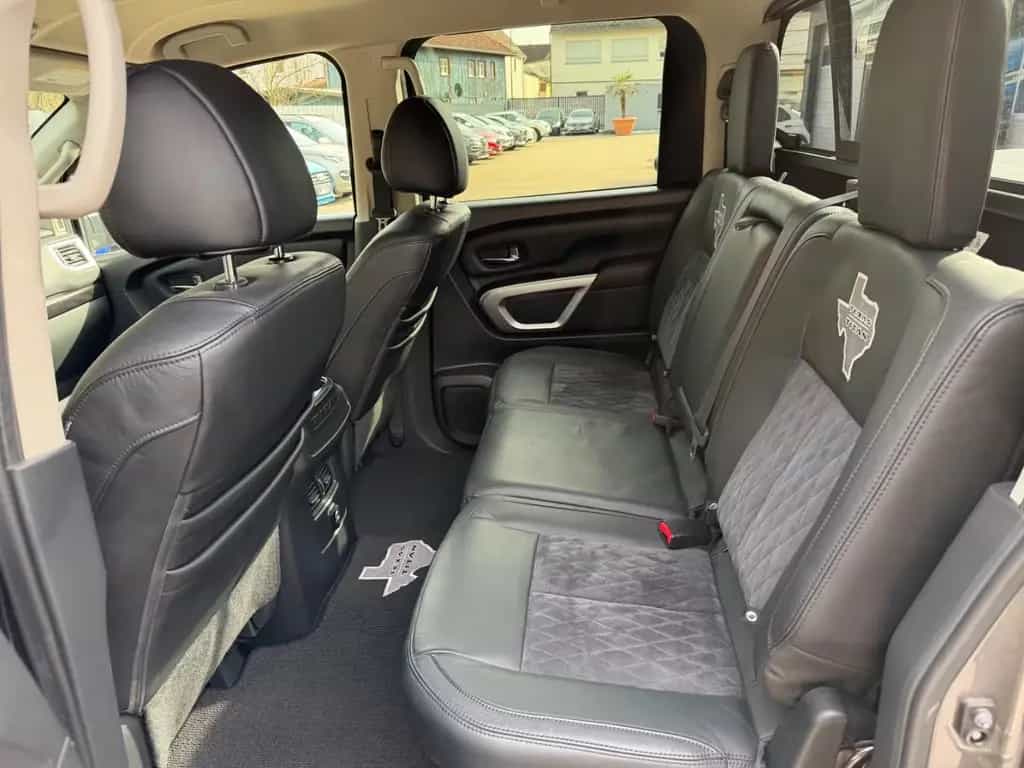Nissan Titan 5.6L V8 Pick-Up Texas Titan 3500kg Ahk 07/2017-photo-18
