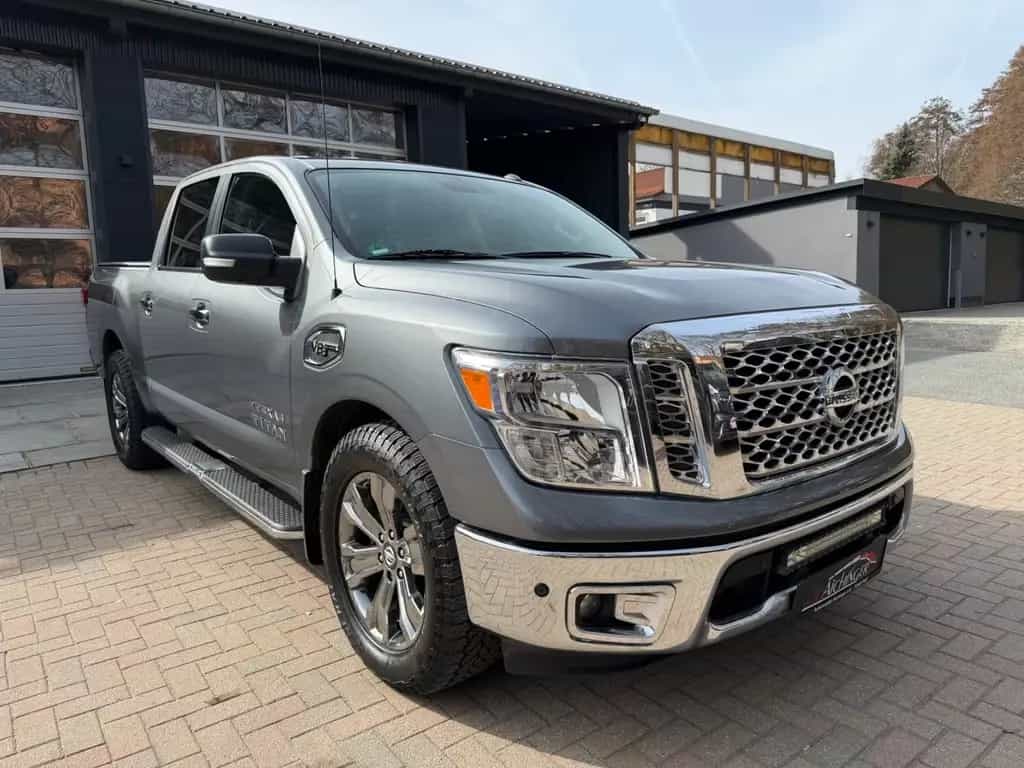 Nissan Titan 5.6L V8 Pick-Up Texas Titan 3500kg Ahk 07/2017-photo-2