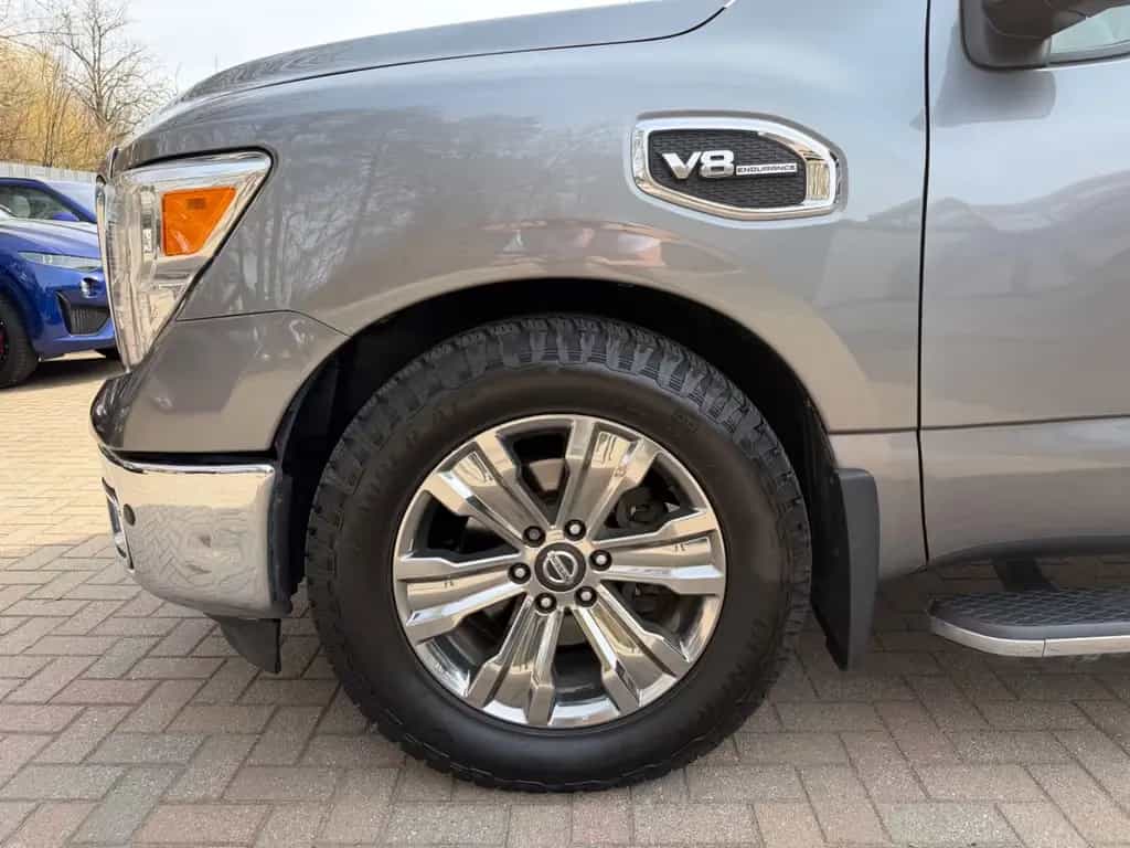 Nissan Titan 5.6L V8 Pick-Up Texas Titan 3500kg Ahk 07/2017-photo-9