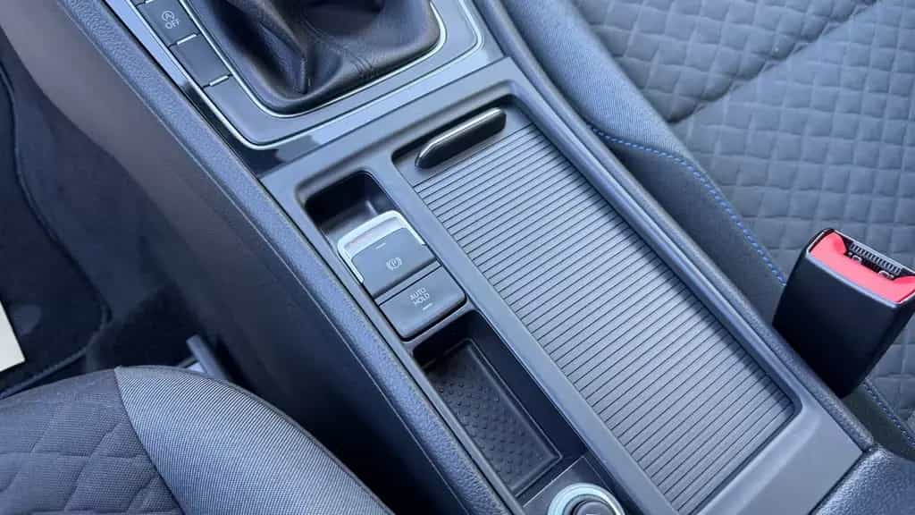 Volkswagen Golf VII Lim. Join ACC, APP Connect, Sitzheizung 04/2018-photo-36