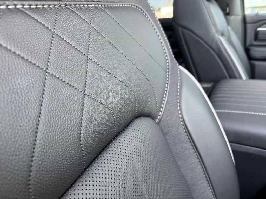 Dodge RAM 1500 Limited Massage VOLL HUD Luftfederung A null-photo-16