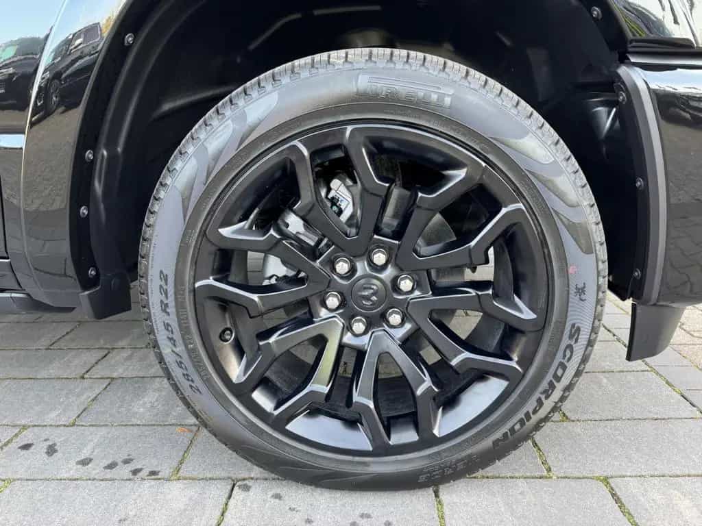 Dodge RAM 1500 Limited Massage VOLL HUD Luftfederung A null-photo-8