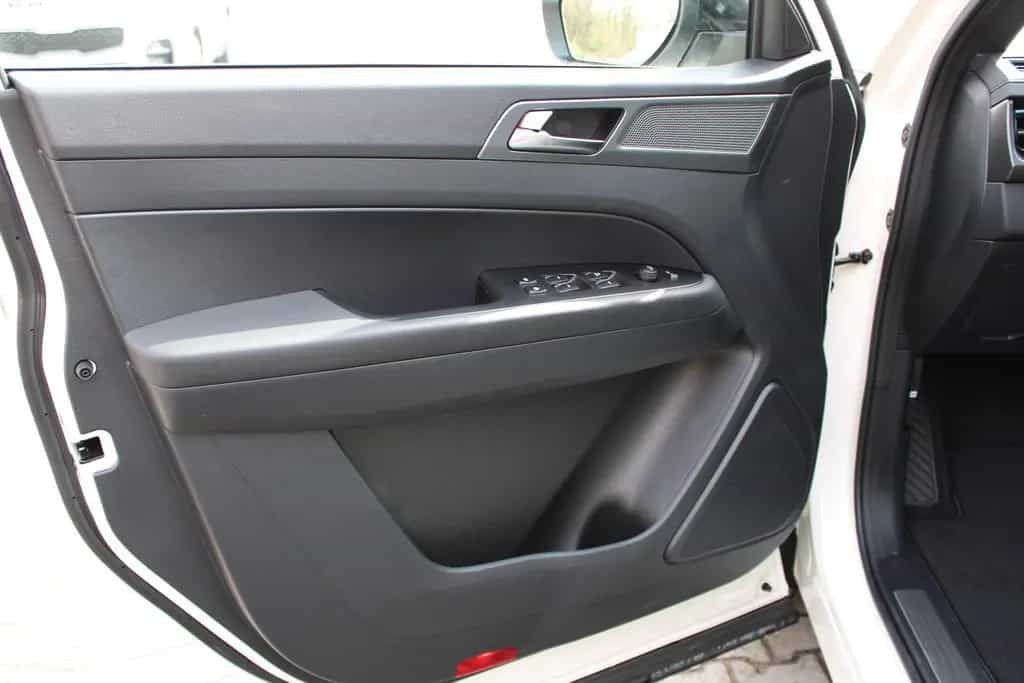 KGM Musso Black 6AT 4WD null-photo-16