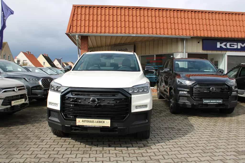 KGM Musso Black 6AT 4WD null-photo-2