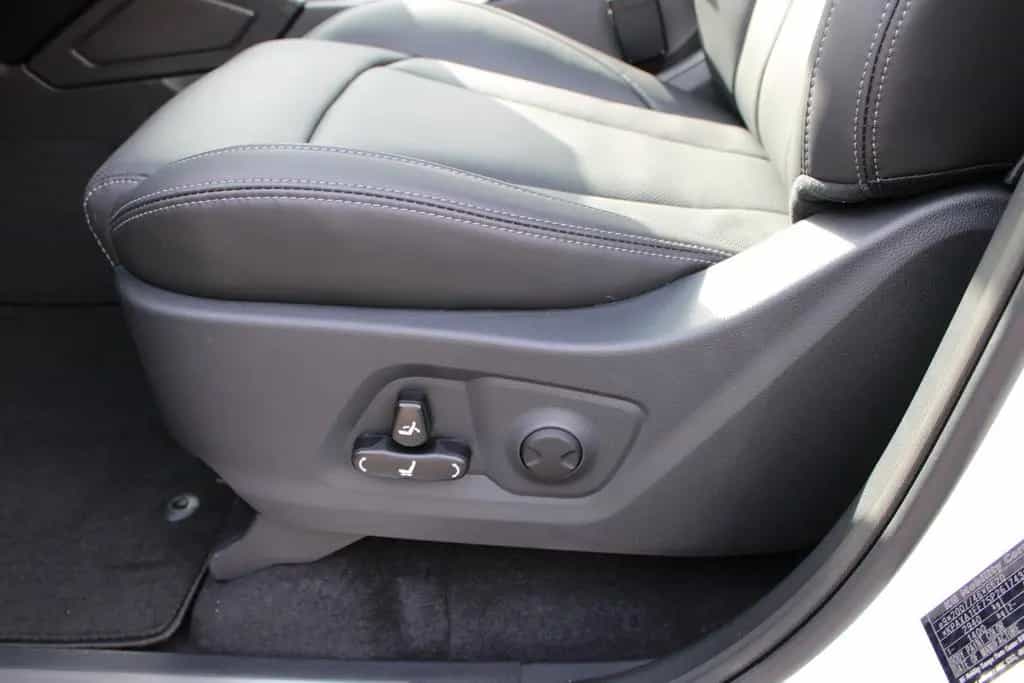 KGM Musso Black 6AT 4WD null-photo-20
