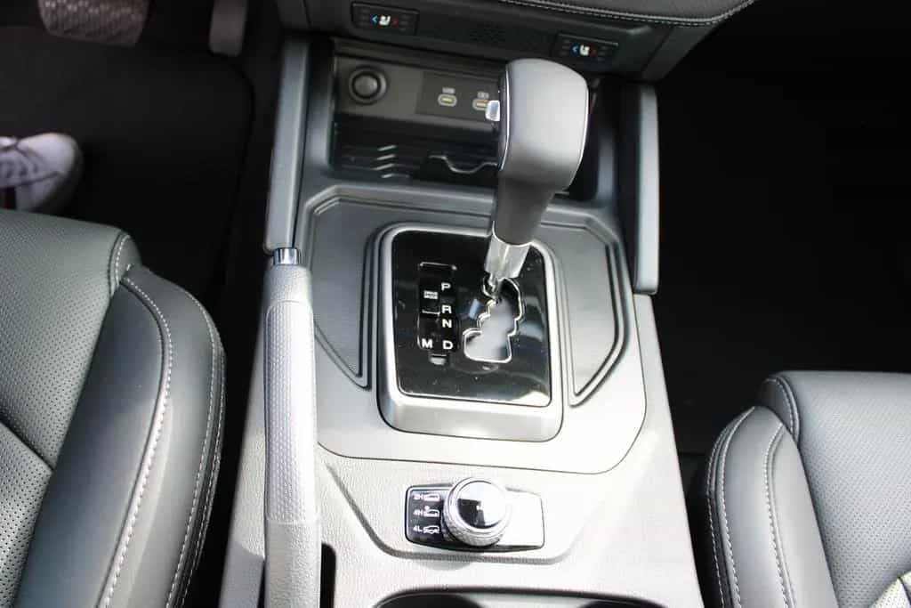 KGM Musso Black 6AT 4WD null-photo-21
