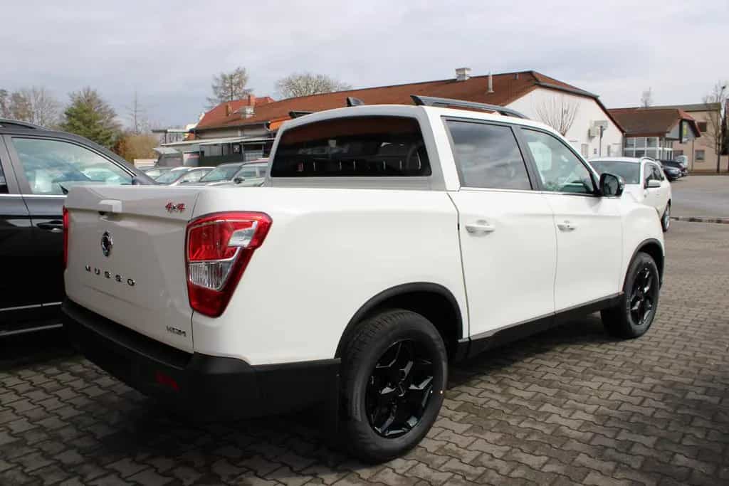 KGM Musso Black 6AT 4WD null-photo-8