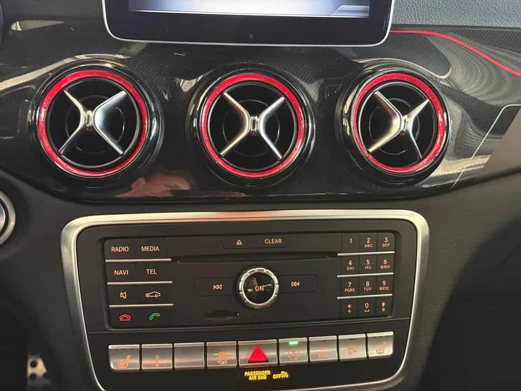 Mercedes-Benz CLA-Class AMG 4Matic Performance Sitze LED Perf AGA 02/2018-photo-21
