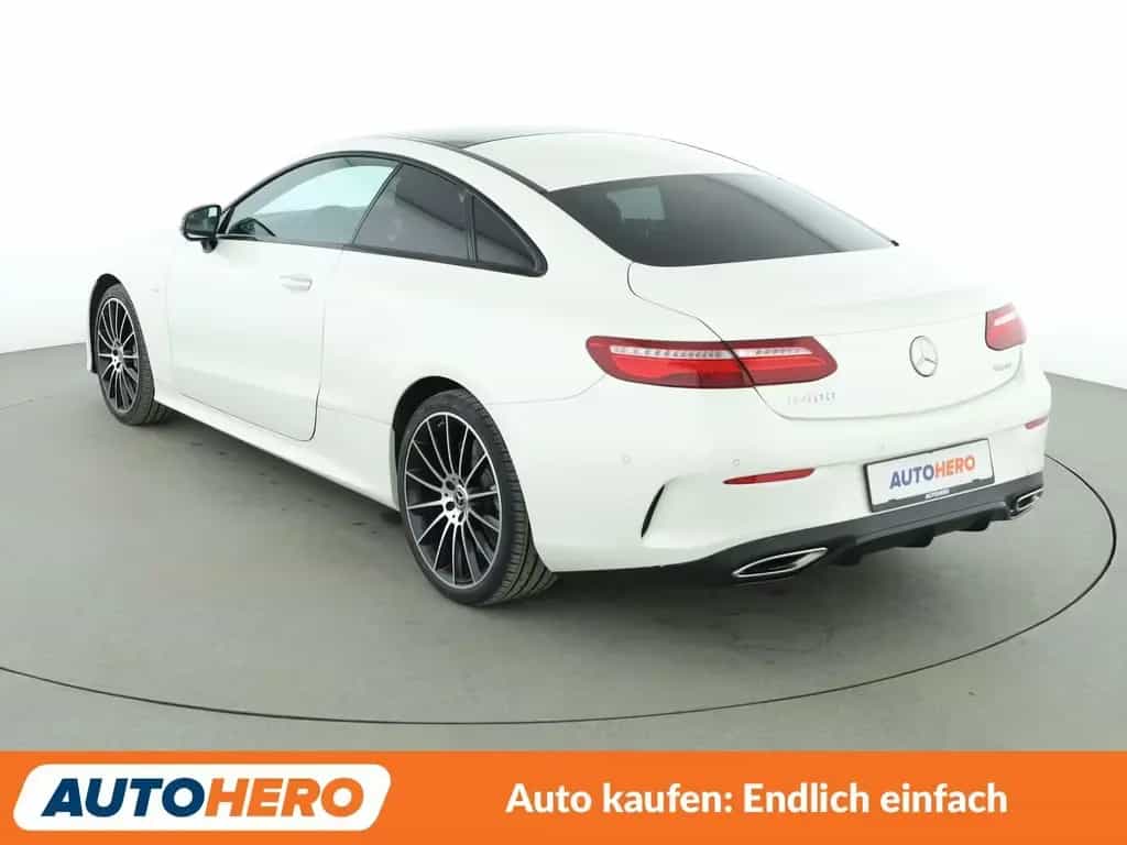 Mercedes-Benz E-Class 400 4Matic Edition 1 AMG Line Aut.*NAV*TEMP* 05/2017-photo-3