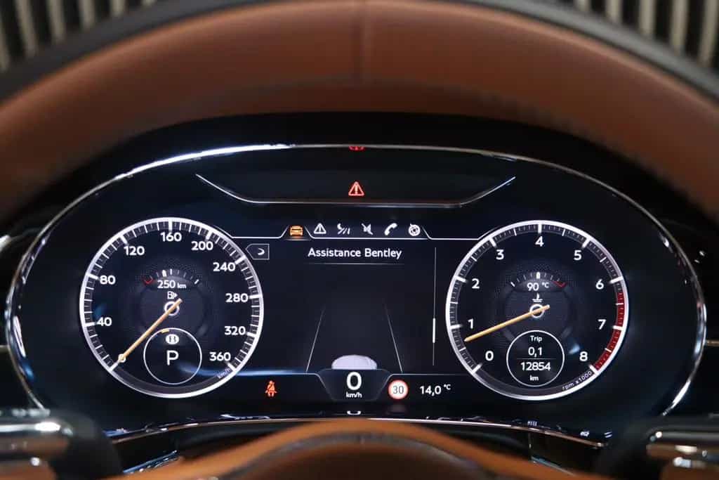 Bentley Continental GTC-Bang & Olufsen-Camera 360 05/2019-photo-14