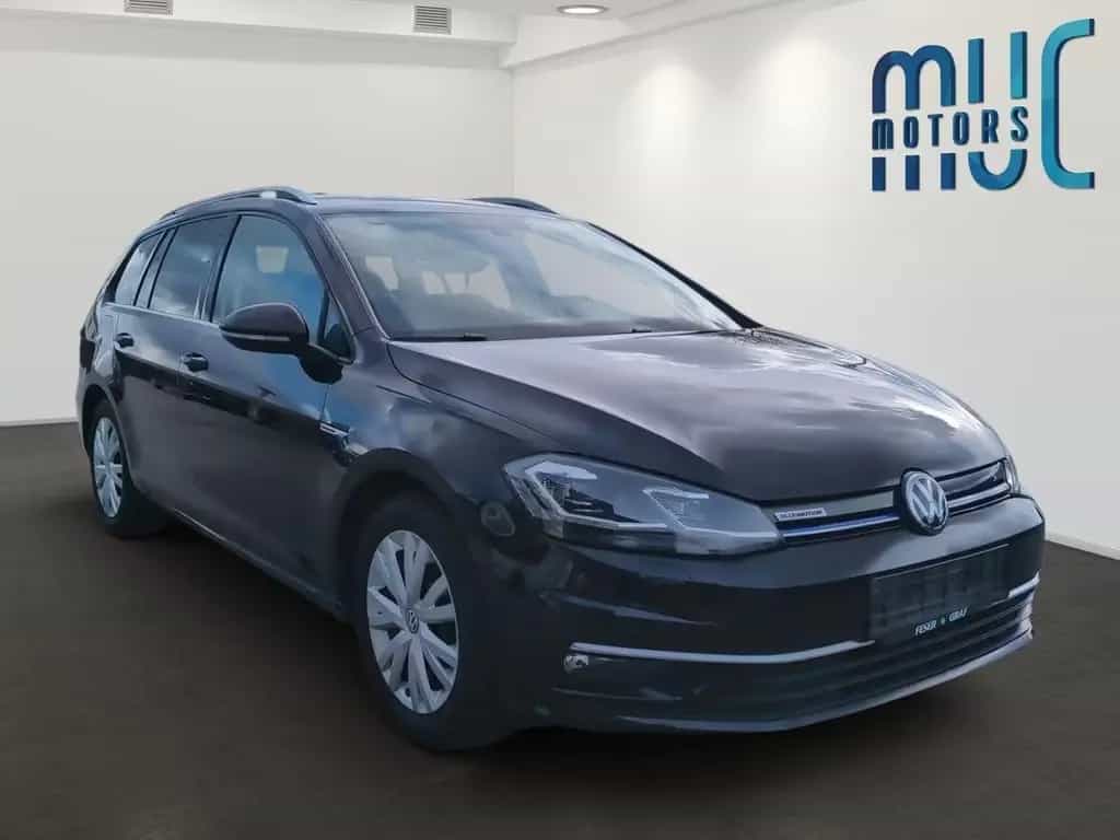 Volkswagen Golf 7 Highline/ACC/Massage/AHK/Kamera 12/2018-photo-1
