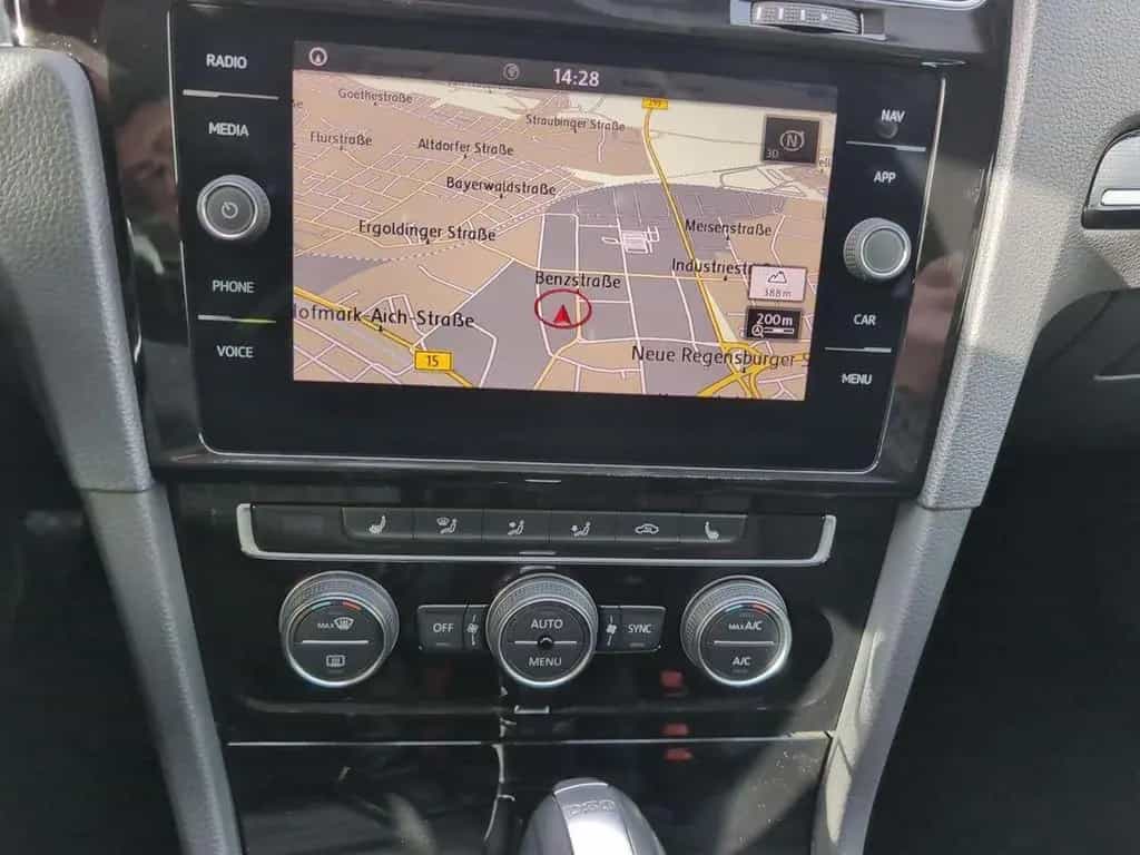 Volkswagen Golf 7 Highline/ACC/Massage/AHK/Kamera 12/2018-photo-15