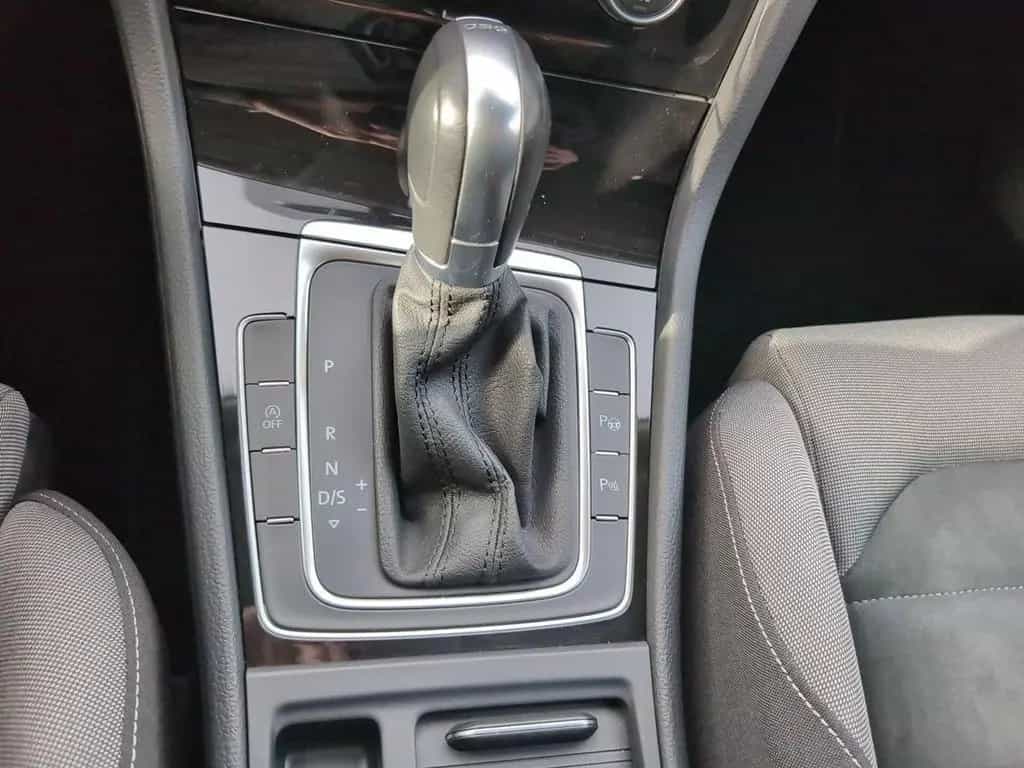 Volkswagen Golf 7 Highline/ACC/Massage/AHK/Kamera 12/2018-photo-19