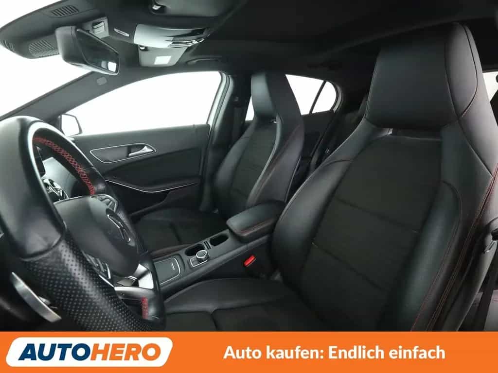 Mercedes-Benz GLA 200 GLA-Klasse GLA 200 AMG Line Aut.*NAVI*TEMPO*CAM* 11/2018-photo-9