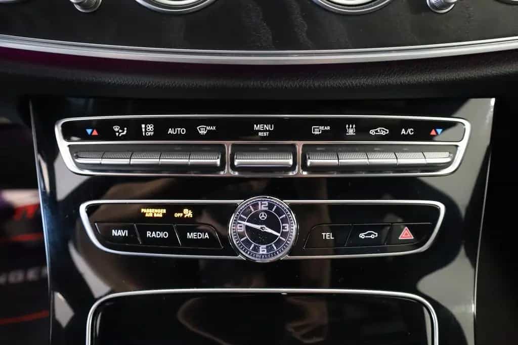 Mercedes-Benz E-Class 400d Lim.4M AMG-Line,LED,MBUX,Pano,Air,ACC,360 09/2018-photo-26