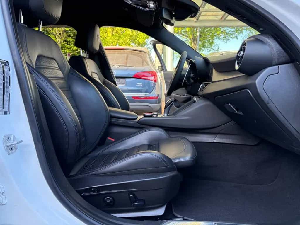 Alfa Romeo Giulia B-Tech|LEDER|NAVI|BI-XENON|RKAM|ACC| 04/2019-photo-11