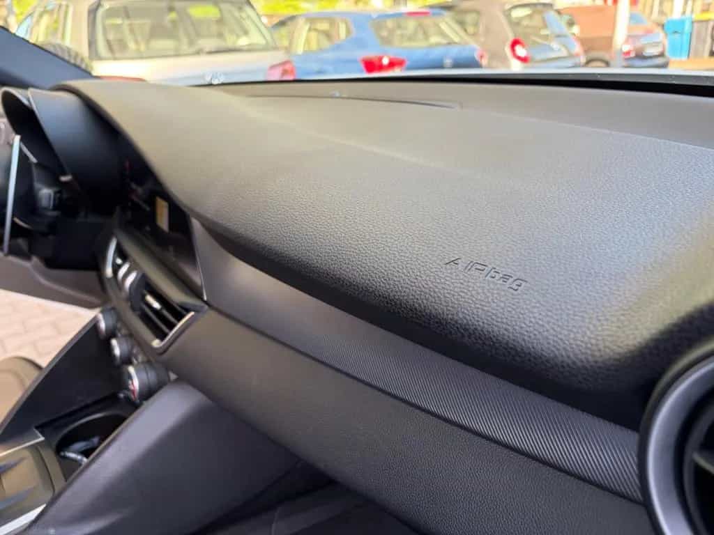 Alfa Romeo Giulia B-Tech|LEDER|NAVI|BI-XENON|RKAM|ACC| 04/2019-photo-12
