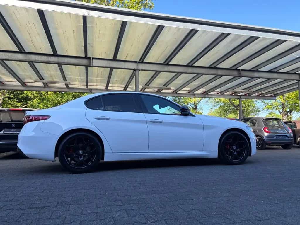 Alfa Romeo Giulia B-Tech|LEDER|NAVI|BI-XENON|RKAM|ACC| 04/2019-photo-13