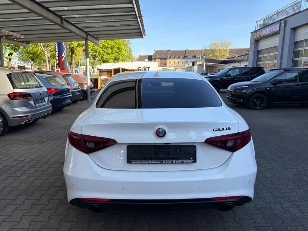 Alfa Romeo Giulia B-Tech|LEDER|NAVI|BI-XENON|RKAM|ACC| 04/2019-photo-15