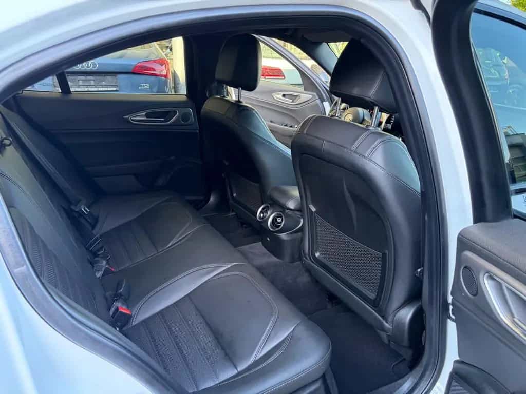 Alfa Romeo Giulia B-Tech|LEDER|NAVI|BI-XENON|RKAM|ACC| 04/2019-photo-8