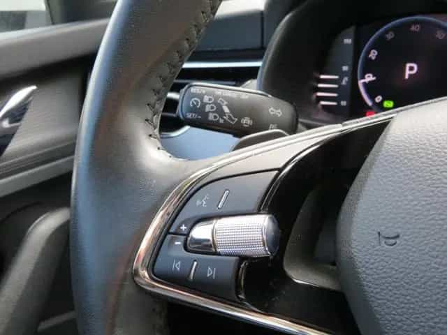 Skoda Kamiq Clever 1.0 TSI 81kW beh. FS PDC RFK LED 12/2021-photo-15