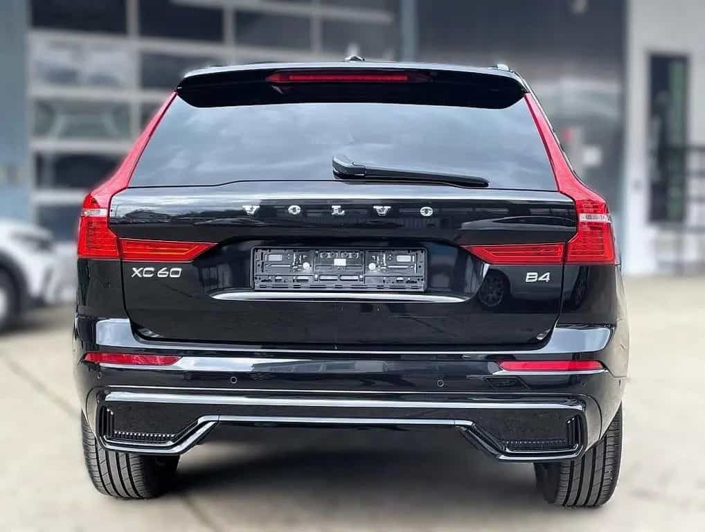 Volvo XC60 B4 D*PLUS DARK*AHK|ST.HZG|PANO|360|ACC|H&K| 08/2022-photo-12