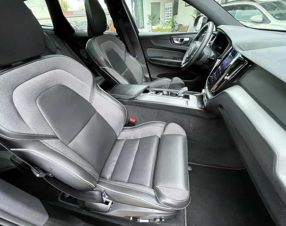 Volvo XC60 B4 D*PLUS DARK*AHK|ST.HZG|PANO|360|ACC|H&K| 08/2022-photo-15