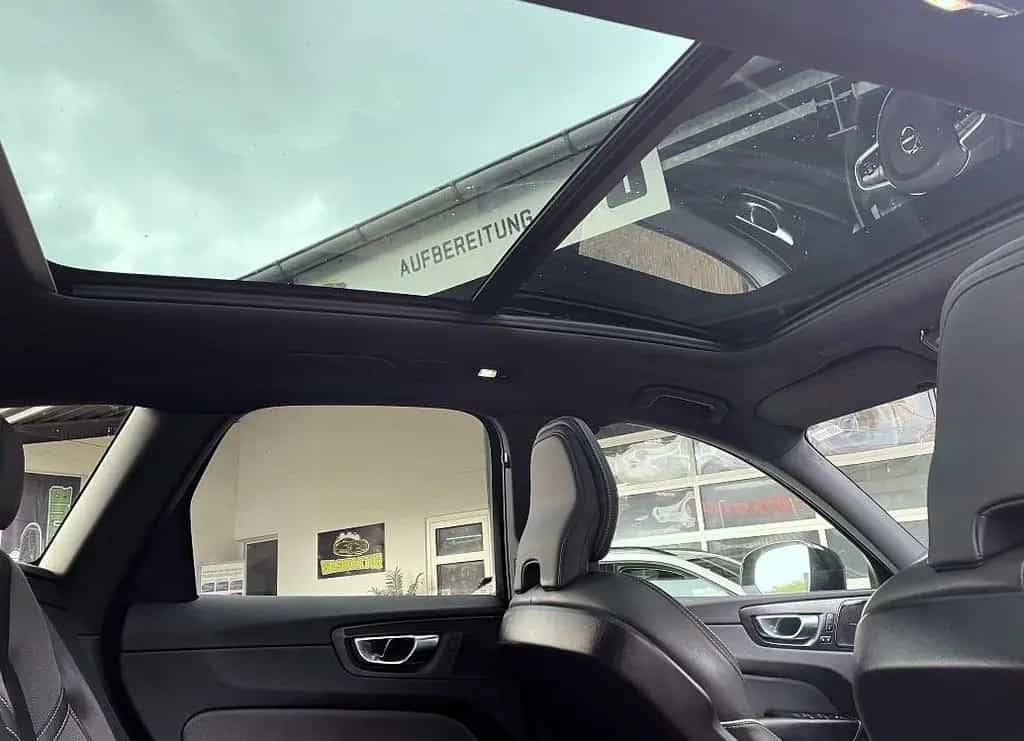 Volvo XC60 B4 D*PLUS DARK*AHK|ST.HZG|PANO|360|ACC|H&K| 08/2022-photo-6