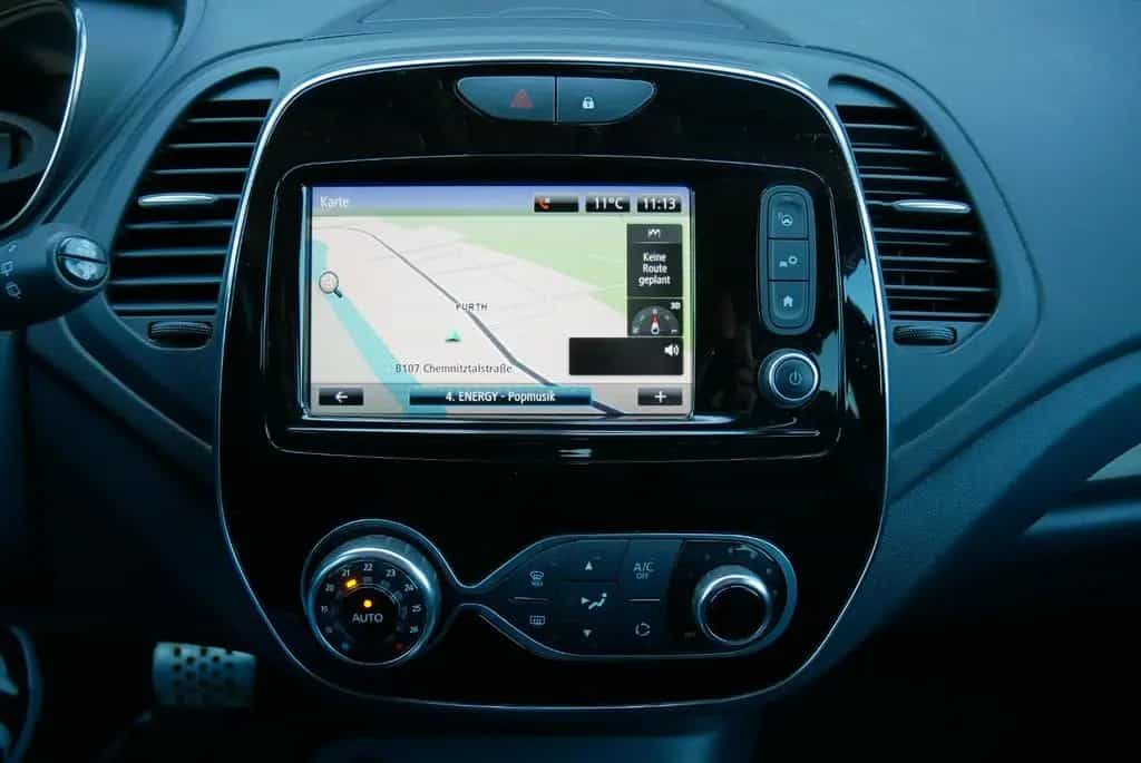 Renault Captur Intens Autom. LED Kamera Navi AHK PDC 12/2018-photo-15