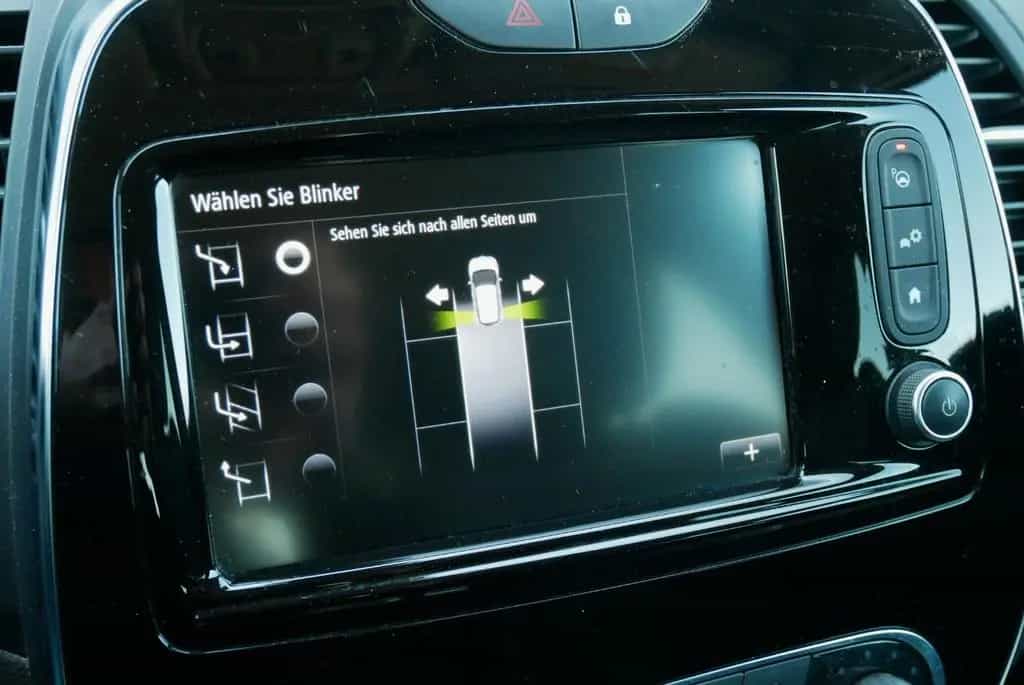 Renault Captur Intens Autom. LED Kamera Navi AHK PDC 12/2018-photo-19
