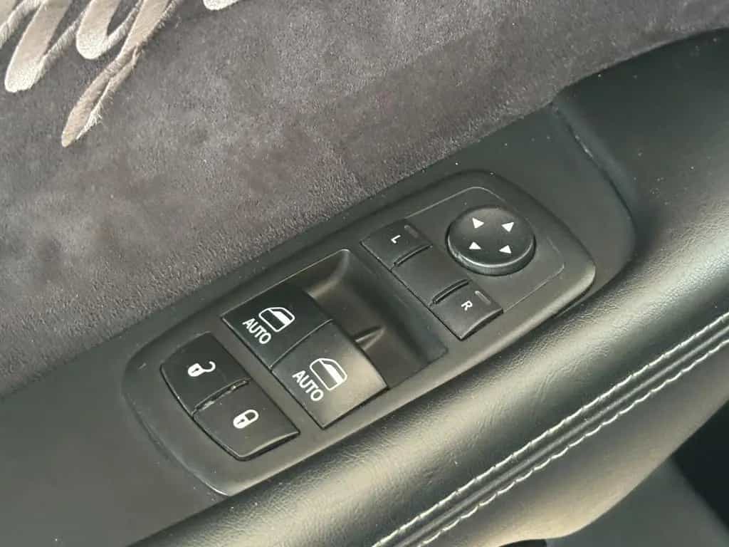 Dodge Challenger 5.7L V8 HEMI *Keyless*CarPlay*Kamera 07/2019-photo-24