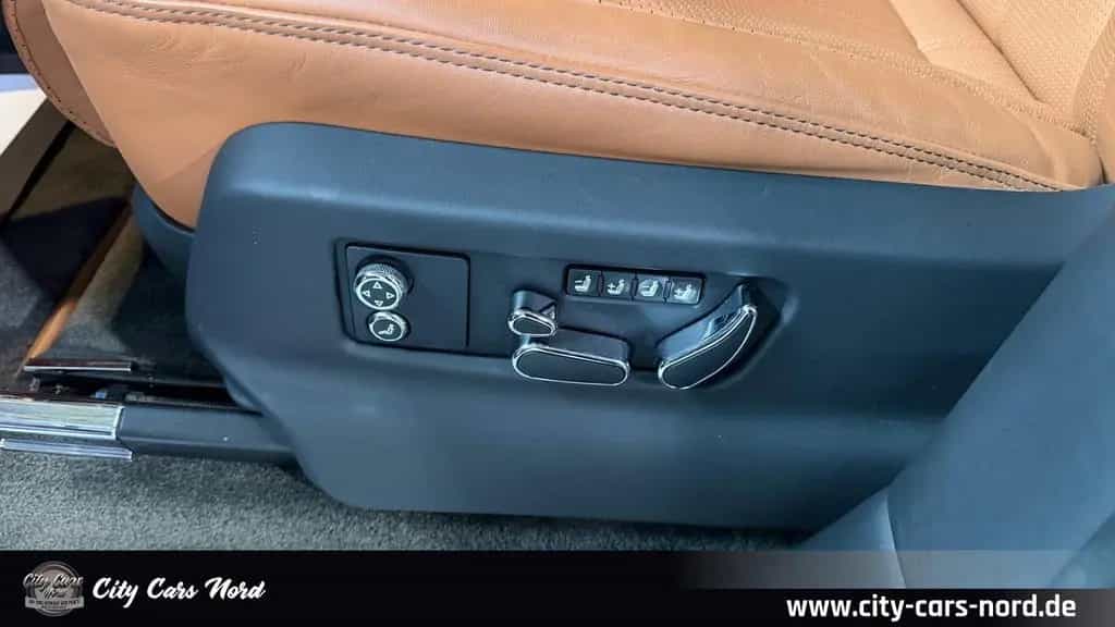 Bentley Bentayga Azure 4.0 V8 4WD COMFORT SPEC+FOND 12/2022-photo-12