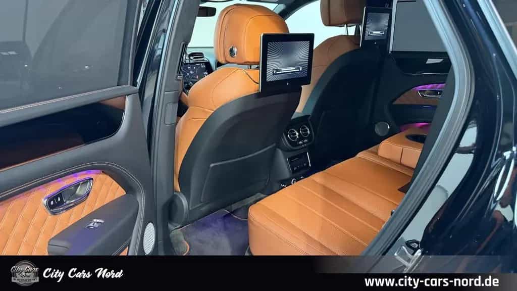 Bentley Bentayga Azure 4.0 V8 4WD COMFORT SPEC+FOND 12/2022-photo-23